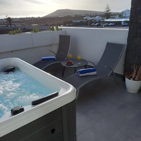 Semesterbostad Nunoli Duplex Luxury Playa Blanca (Lanzarote)